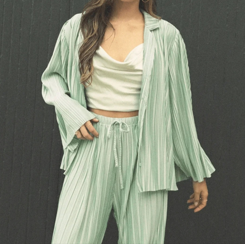 2-piece Pistachio Green Pleated Loungewear Set